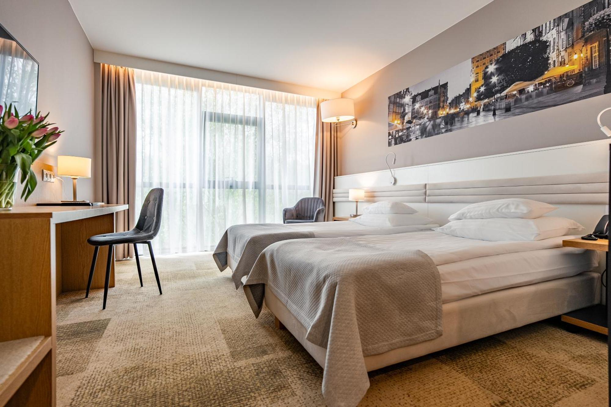 Hotel Platan グダニスク エクステリア 写真